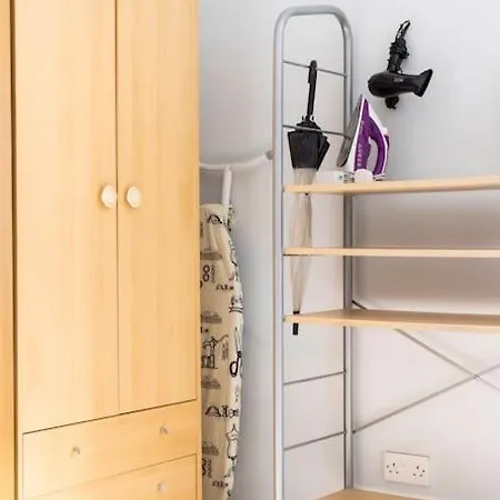 Stylish Room & Private Bathroom In Central London Exterior photo